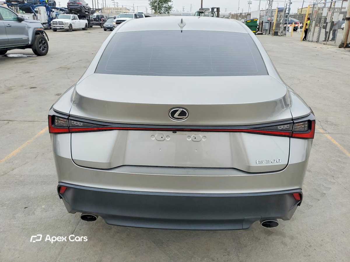 Lexus IS 2023