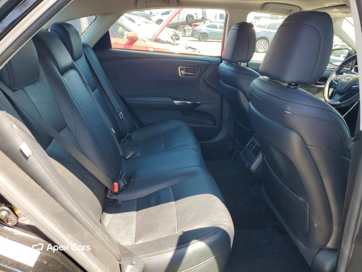 Toyota Avalon 2015