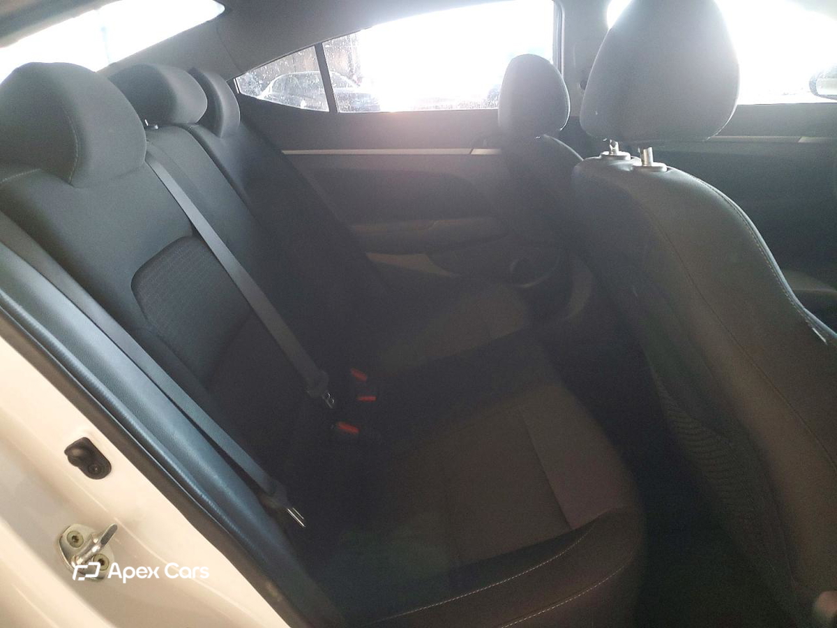 Hyundai Elantra 2018