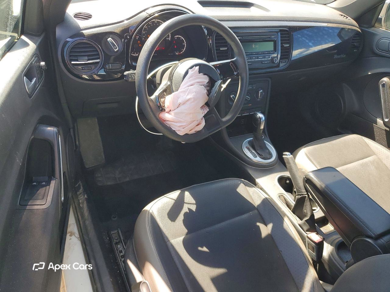 Volkswagen Beetle 2015