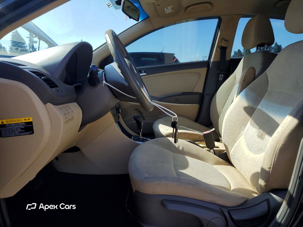 Hyundai Accent 2013