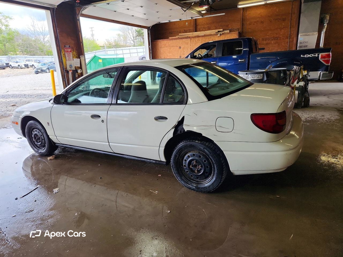Saturn SL 2002