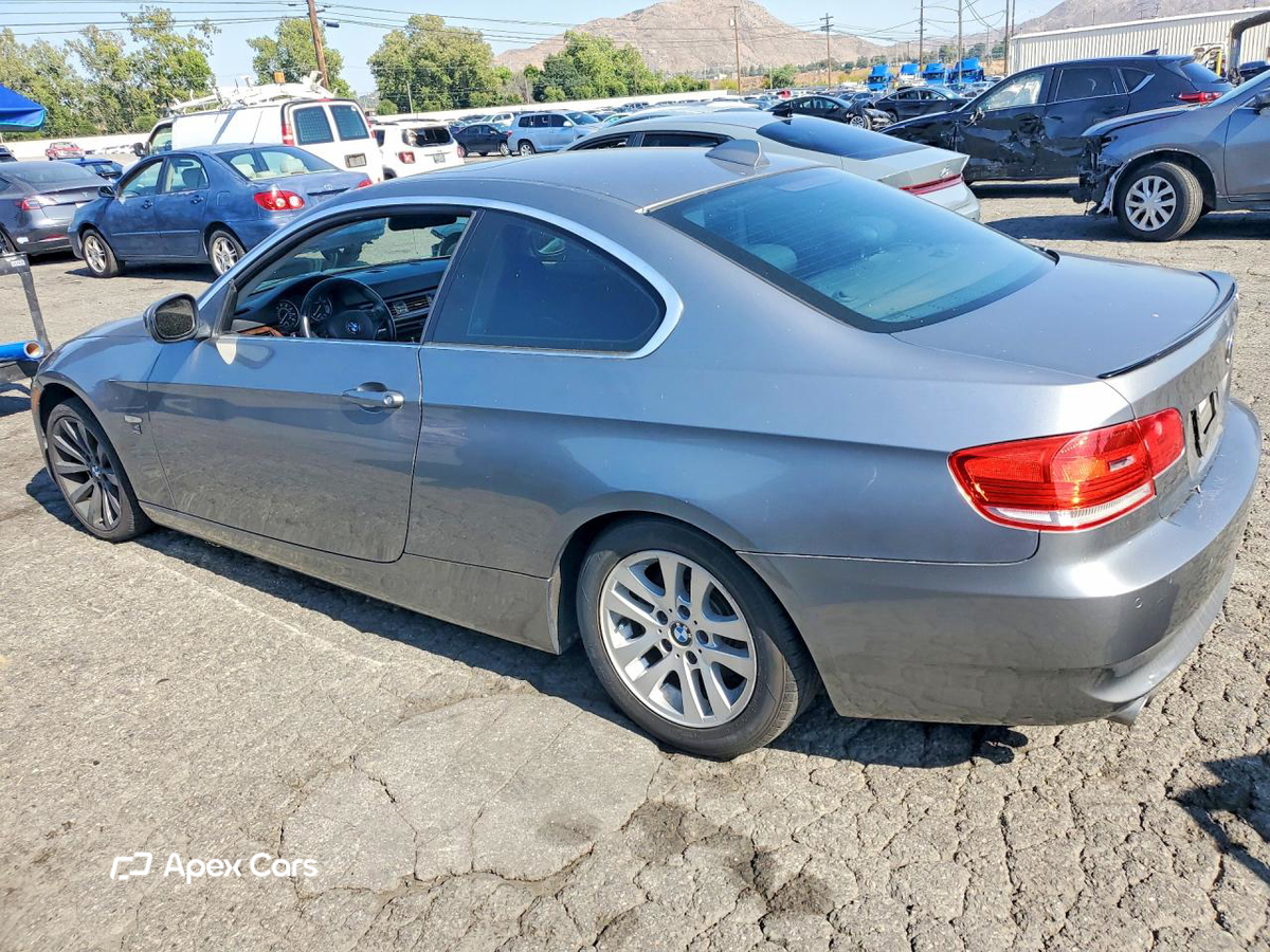 BMW Series 3 2010