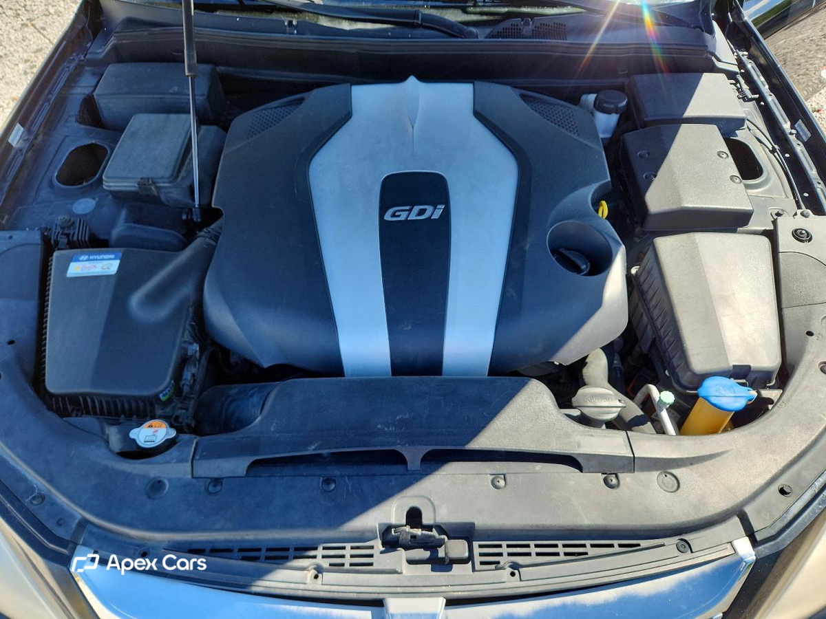 Hyundai Genesis 2013