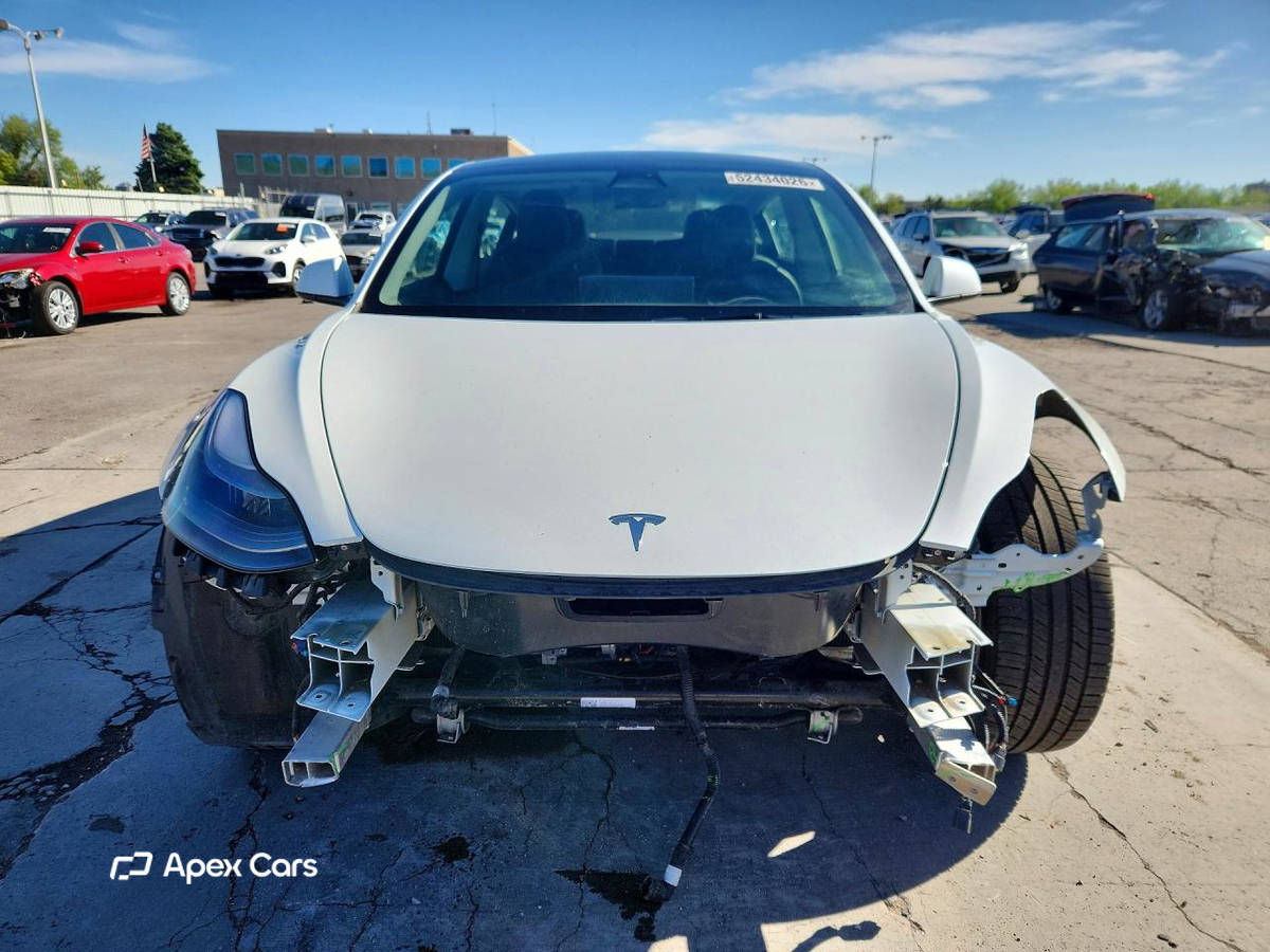 Tesla Model 3 2022