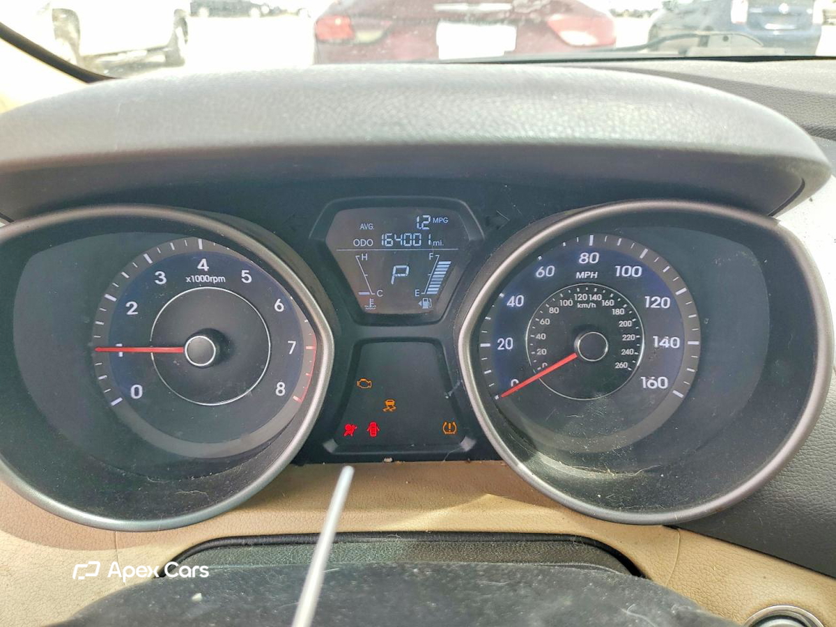 Hyundai Elantra 2013