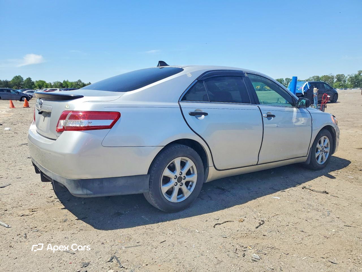 Toyota Camry 2011