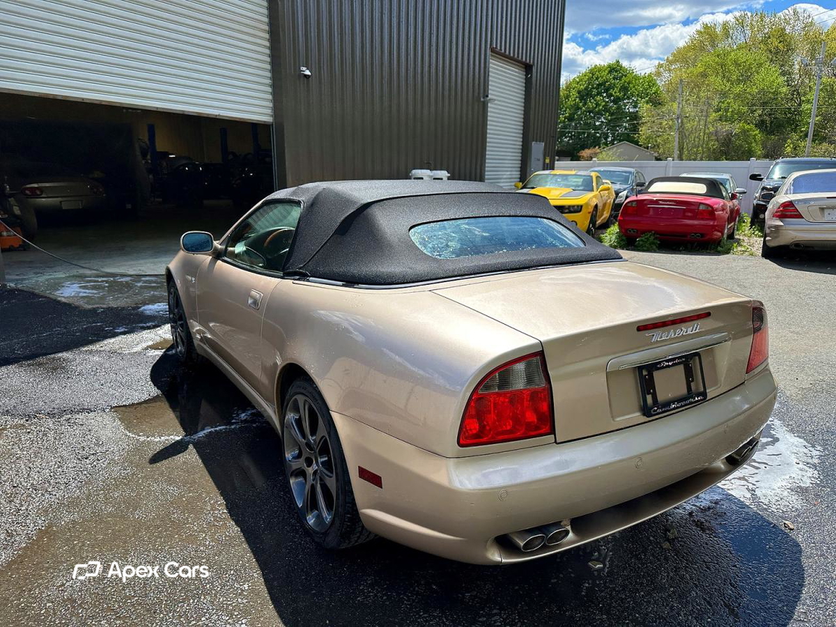 Maserati Spyder 2004
