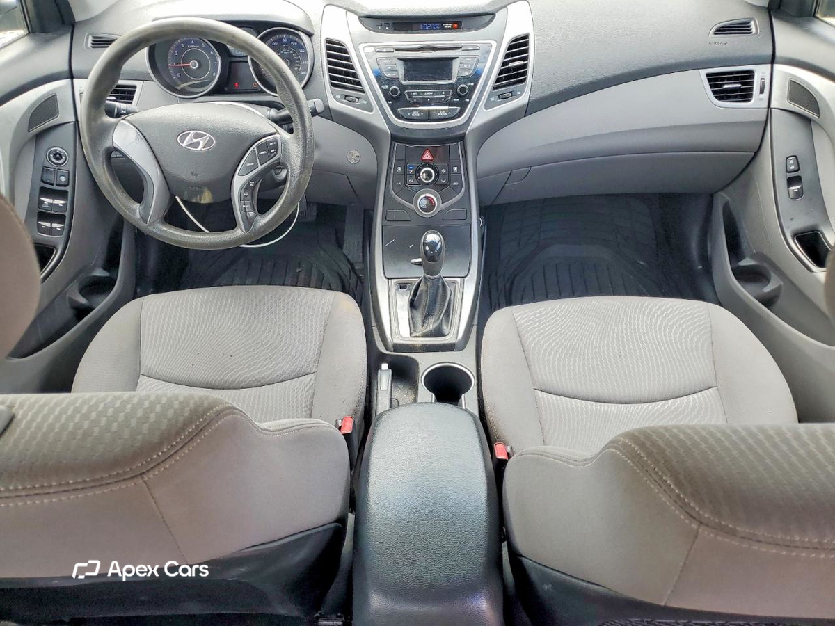 Hyundai Elantra 2015