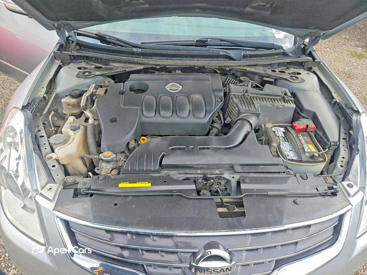 Nissan Altima 2012