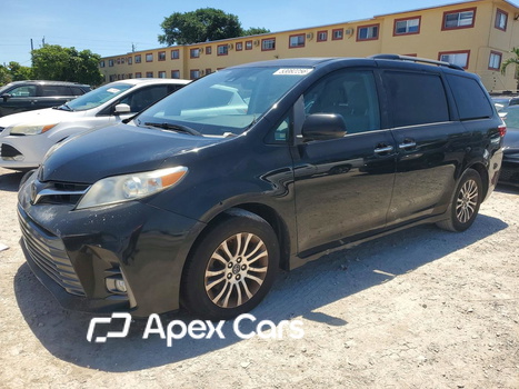 Toyota Sienna 2018 - Image 1 of 12