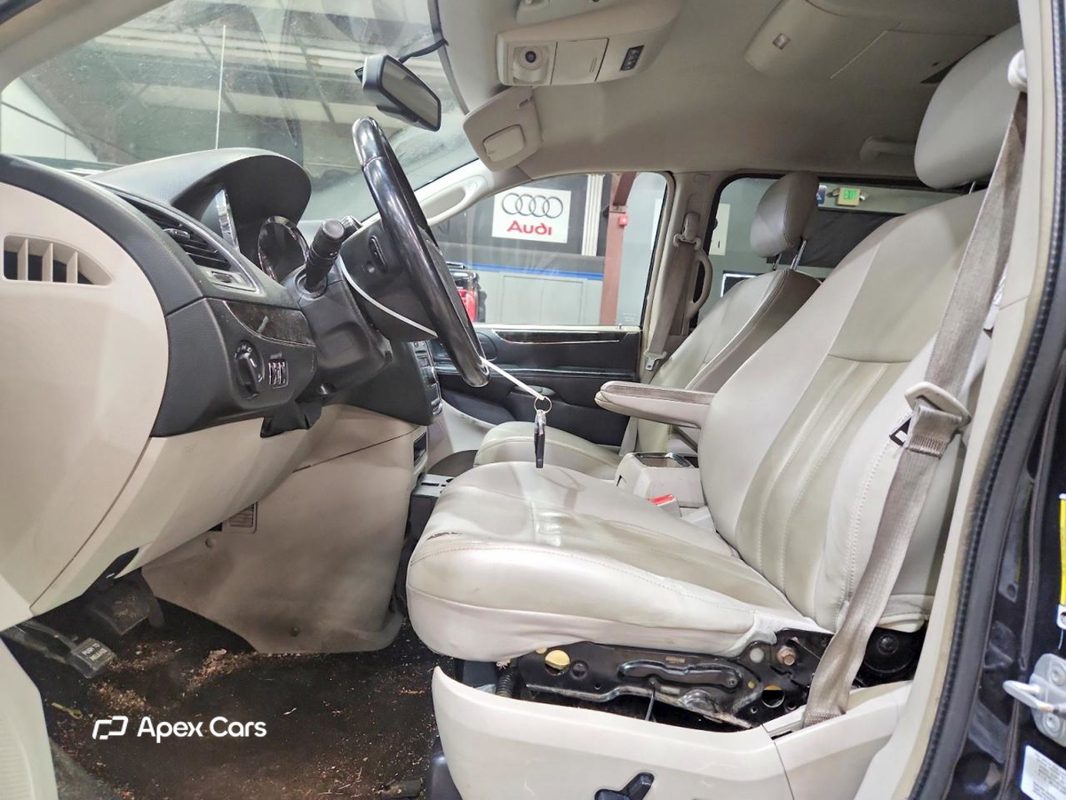 Chrysler Voyager 2013