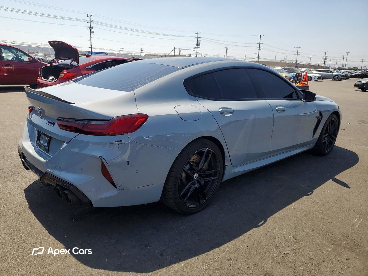 BMW M8 2023
