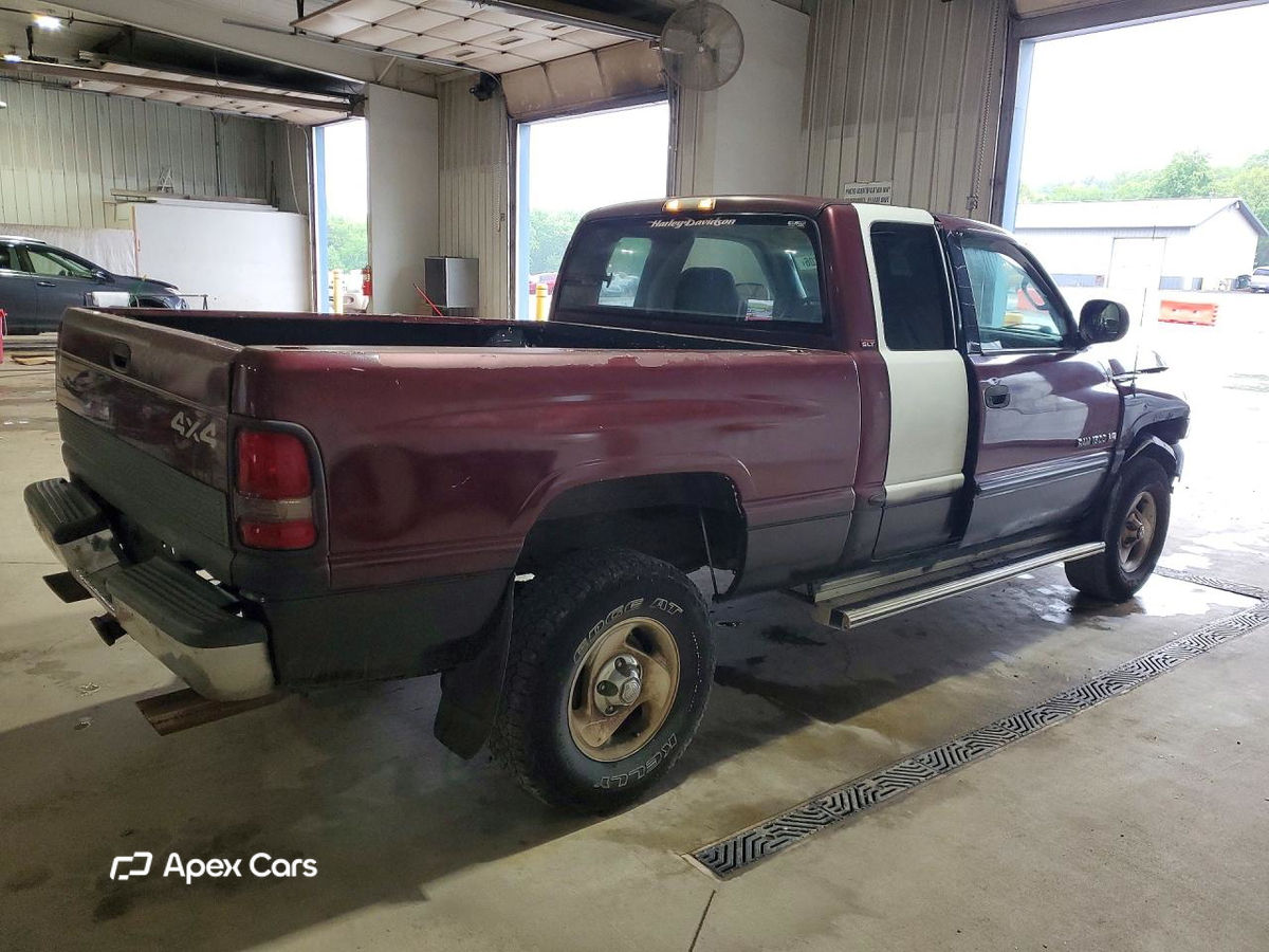 Dodge RAM 2000