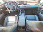 Lexus ES 2020