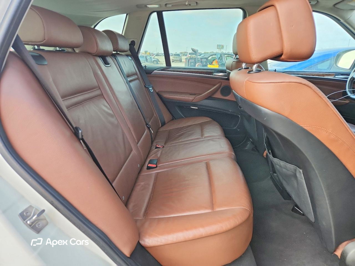 BMW X5 2011