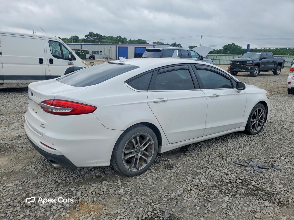 Ford Fusion 2020