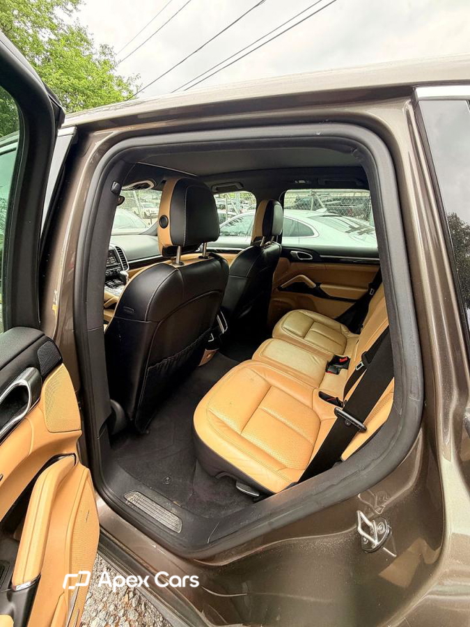 Porsche Cayenne 2016