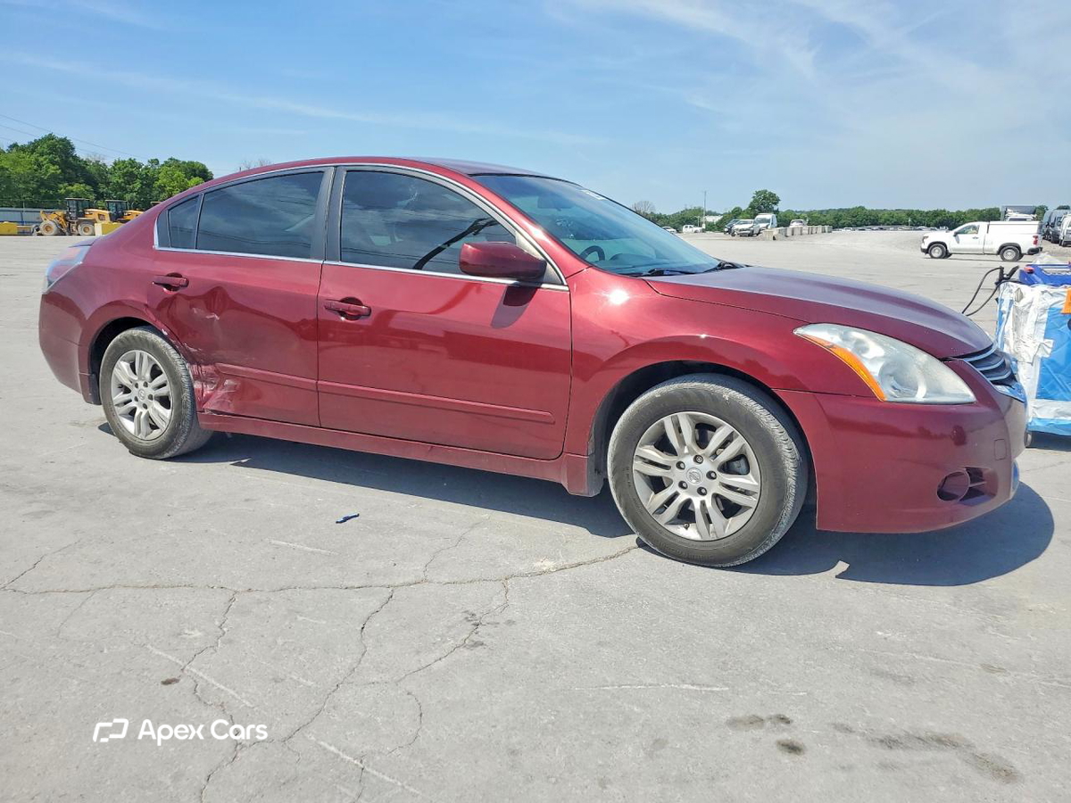 Nissan Altima 2010