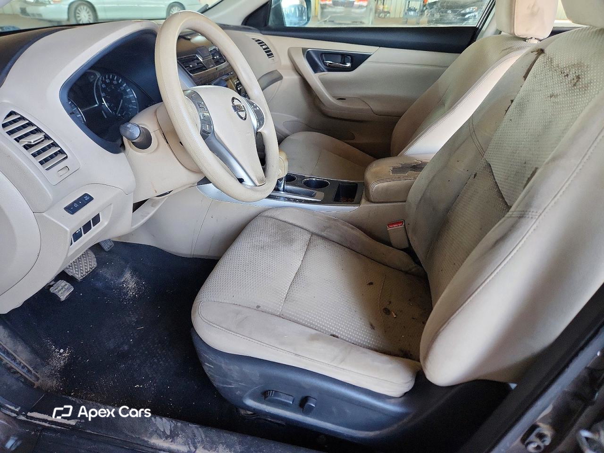 Nissan Altima 2015