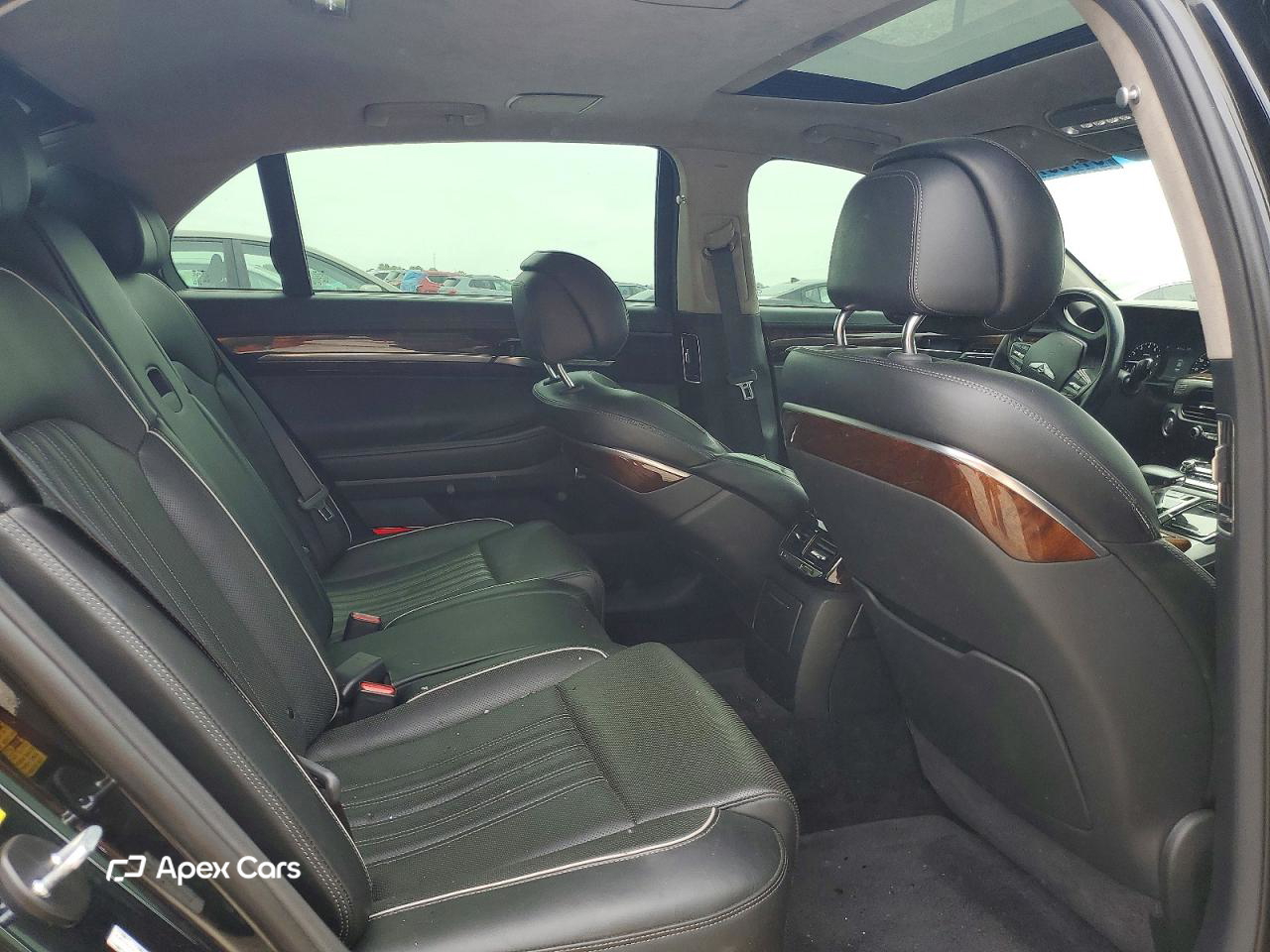 Genesis G90 2017