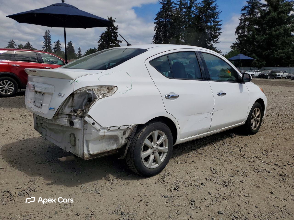 Nissan Versa 2014