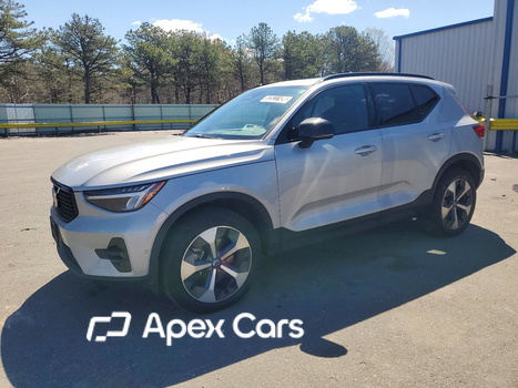 Volvo XC40 2023 - Image 1 of 13