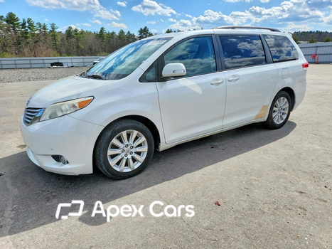 Toyota Sienna 2014 - Image 1 of 13