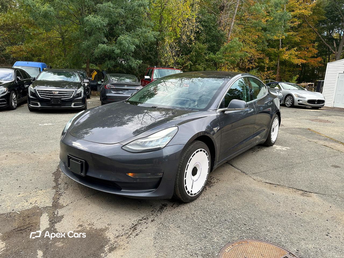 Tesla Model 3 2018