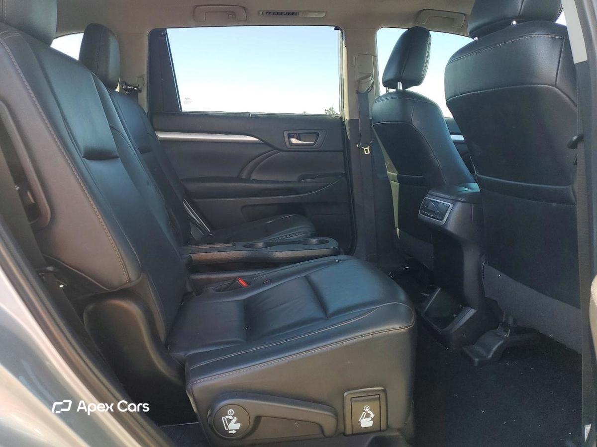 Toyota Highlander 2019