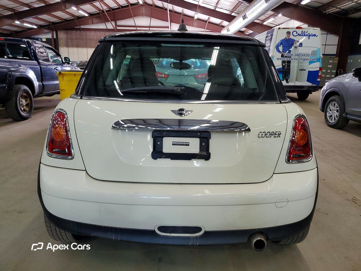 MINI Cooper 2010