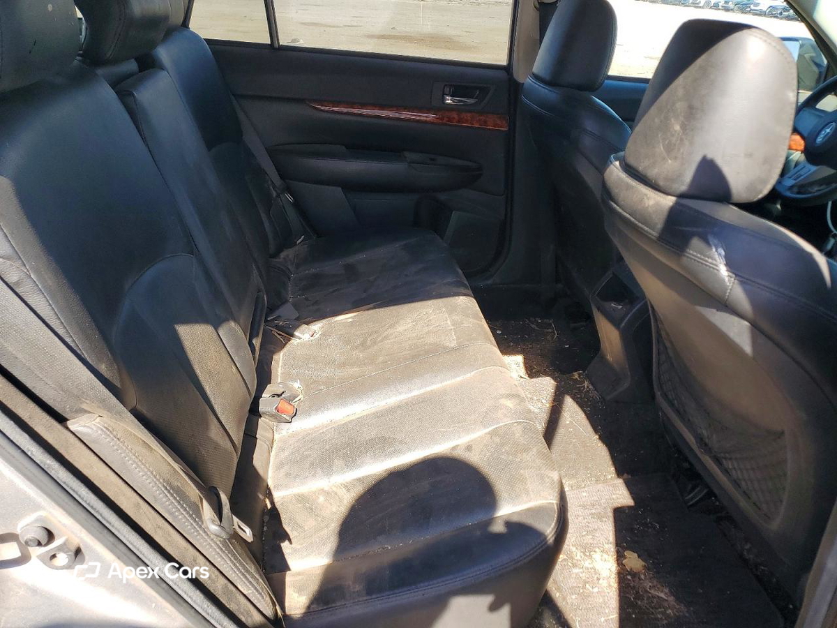 Subaru Outback 2011