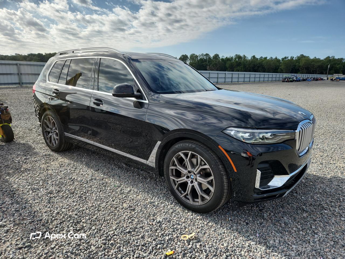 BMW X7 2021