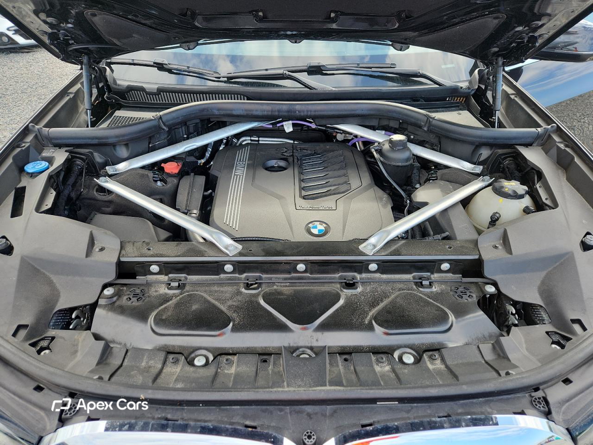 BMW X7 2021