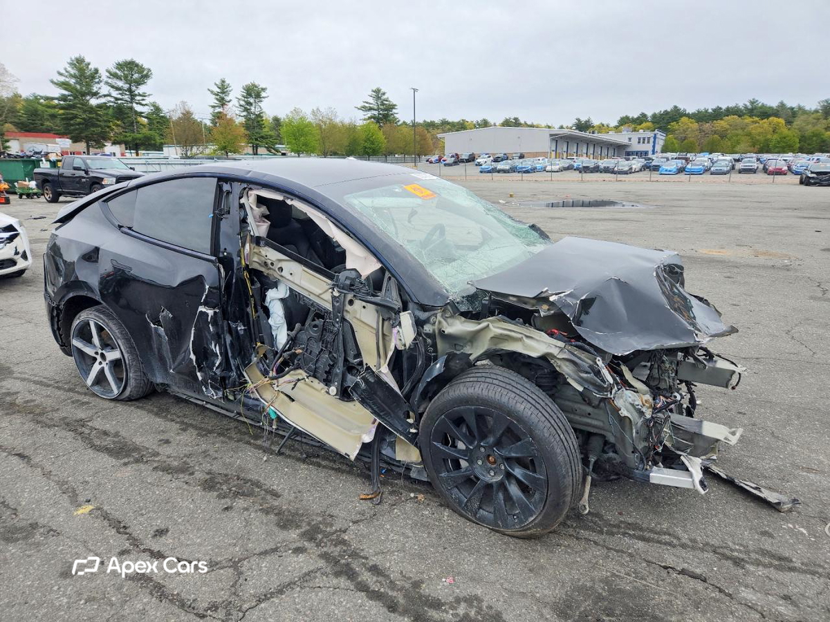 Tesla Model Y 2022