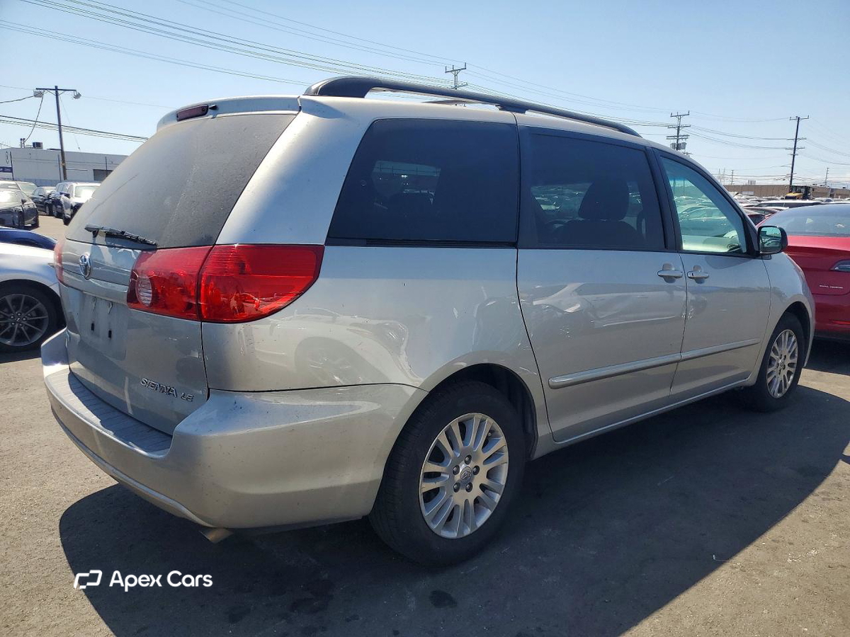 Toyota Sienna 2010