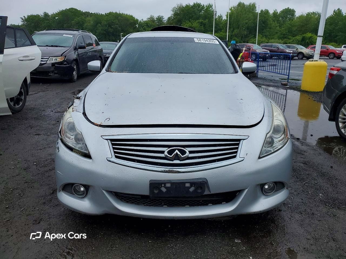 Infiniti G 2013