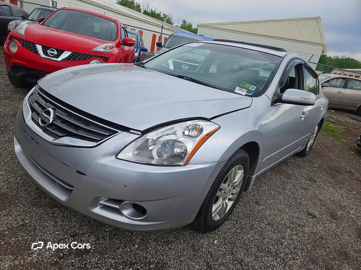 Nissan Altima 2012