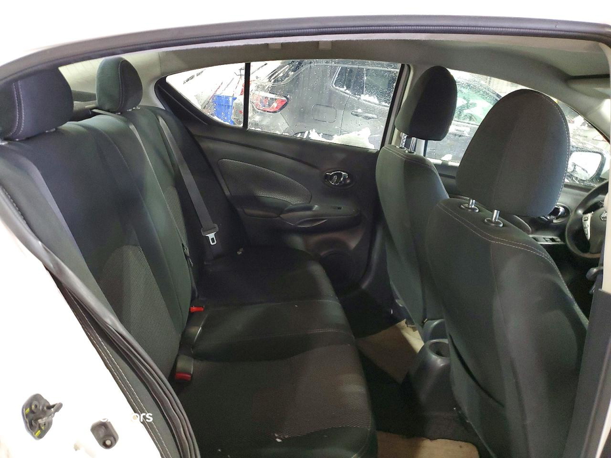 Nissan Versa 2019