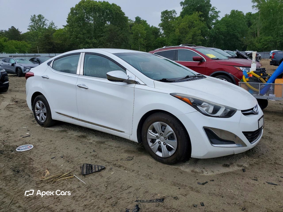 Hyundai Elantra 2016