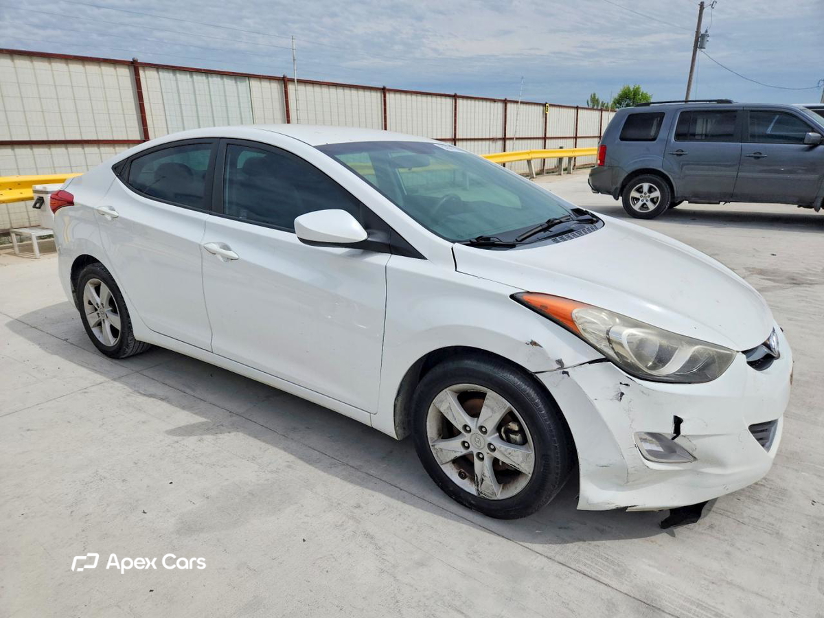 Hyundai Elantra 2013