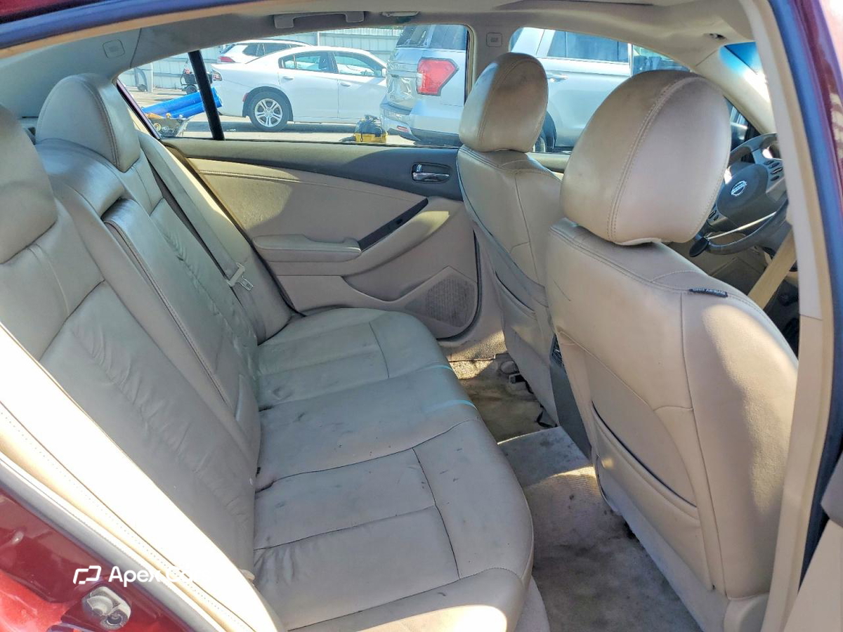 Nissan Altima 2011