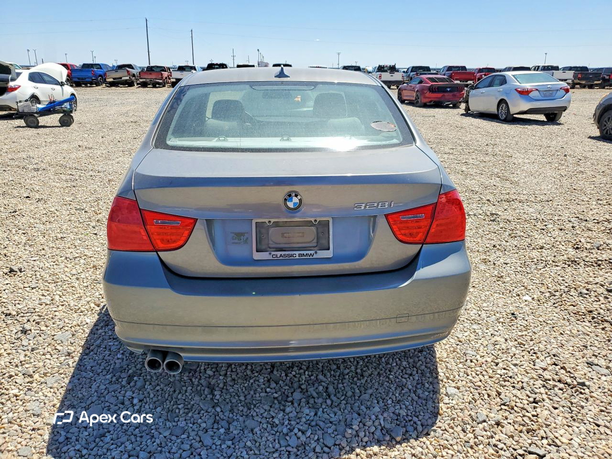 BMW Series 3 2011