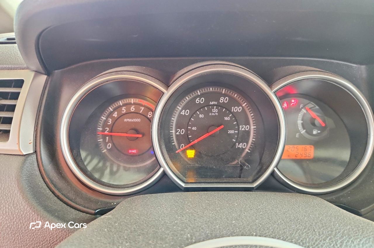 Nissan Versa 2011