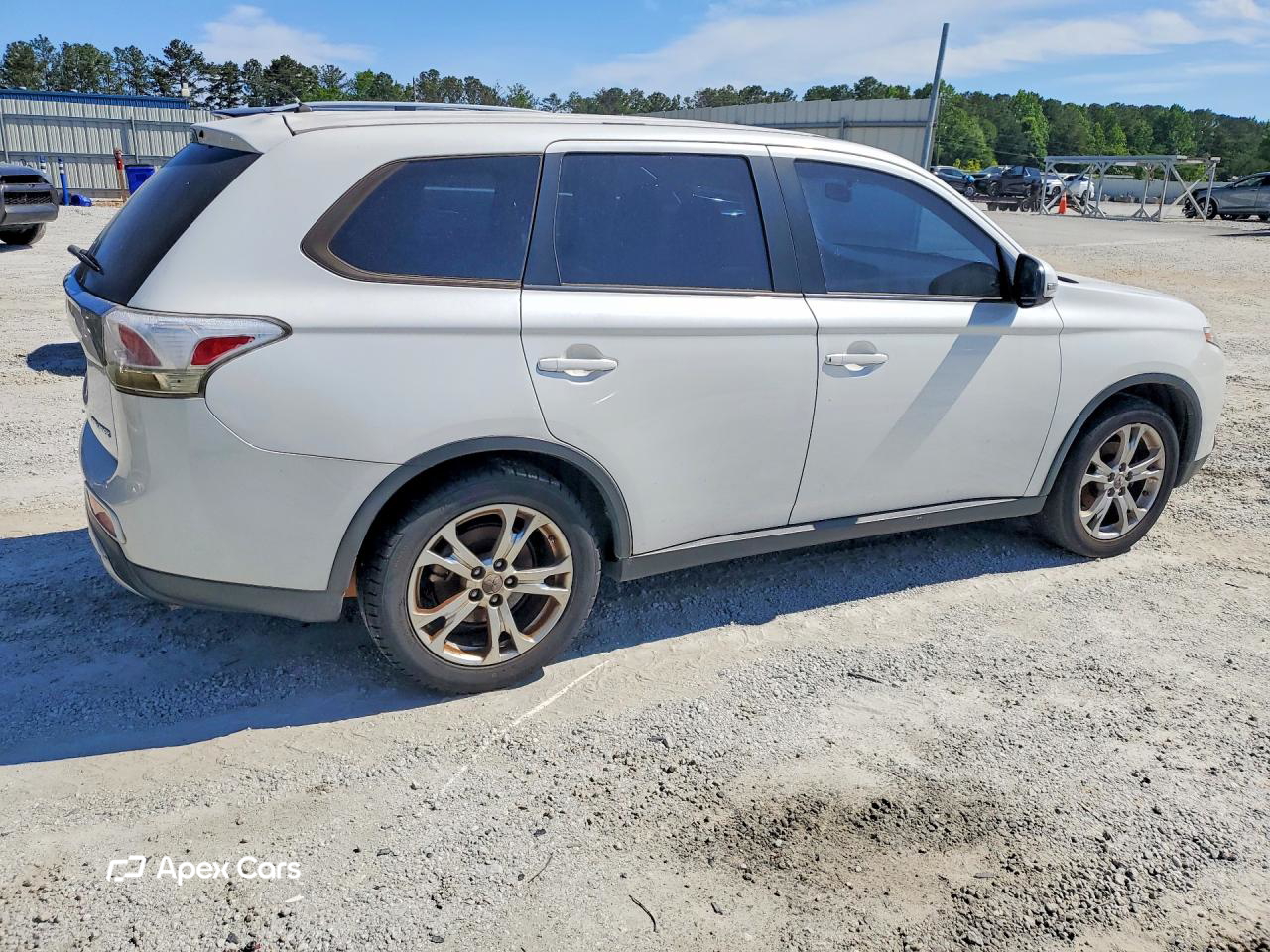 Mitsubishi Outlander 2015