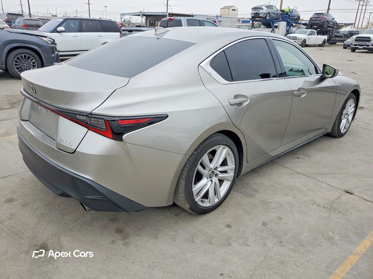 Lexus IS 2023