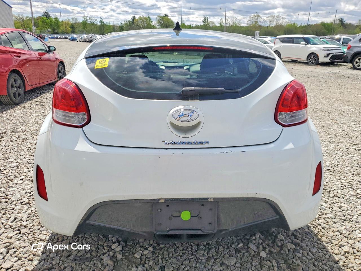 Hyundai Veloster 2013