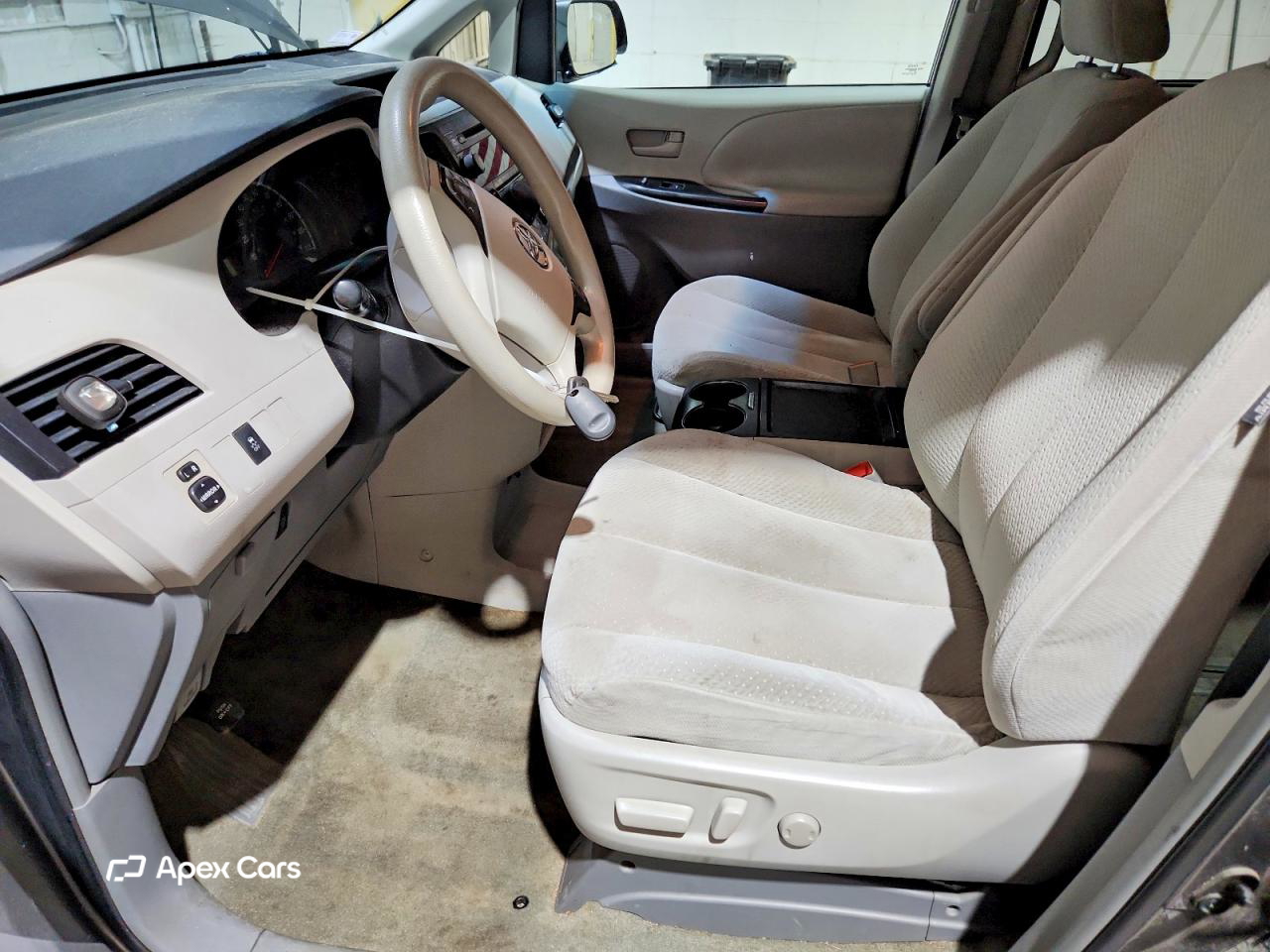 Toyota Sienna 2011