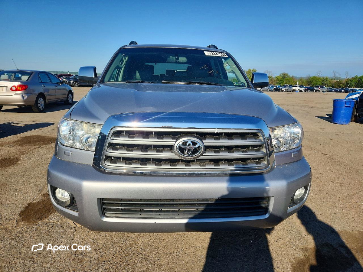 Toyota Sequoia 2015