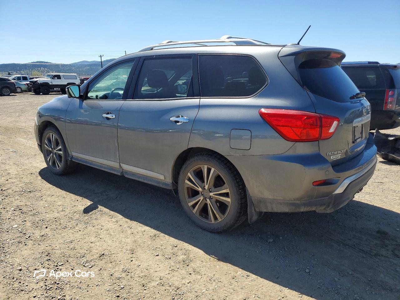 Nissan Pathfinder 2018
